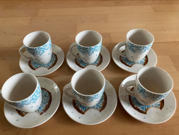 DE Douwe Egberts kopjes en schoteltjes beschikbaar voor biedingen