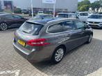 Peugeot 308 SW 1.2 PureTech Blue Lease Premium / AUTOMAAT, Stof, Gebruikt, 1199 cc, Parkeersensor