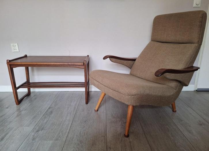 Vintage fauteuil - armchair Scandinavische uitstraling, Huis en Inrichting, Fauteuils, Gebruikt, Hout, Stof, 50 tot 75 cm, 75 tot 100 cm