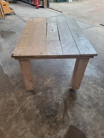 Steigerhouten tafel. beschikbaar voor biedingen