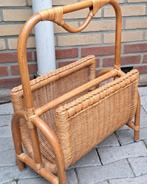 te koop grote rieten krantenbak 60 x 30 x 27 cm, Huis en Inrichting, Woonaccessoires | Krantenbakken en Lectuurbakken, Ophalen of Verzenden