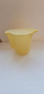 Vintage Tupperware melkkan., Ophalen of Verzenden, Gebruikt, Geel, Beker of Kan