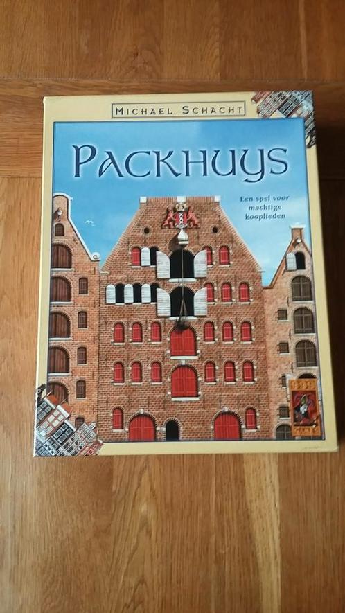 Packhuys bordspel van 999 games, Hobby en Vrije tijd, Gezelschapsspellen | Bordspellen, Zo goed als nieuw, Ophalen of Verzenden