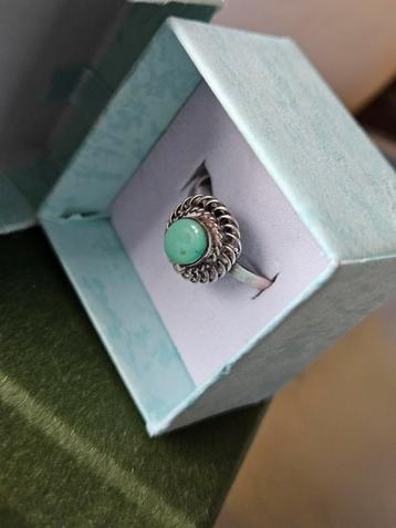 Antieke Zilveren Ring met Turkoois beschikbaar voor biedingen