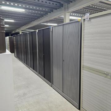 metalen roldeurkasten opbergkasten voor kantoor of garage beschikbaar voor biedingen