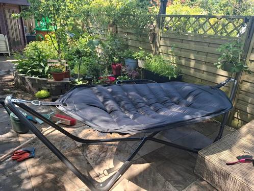 Grote hangmat met frame, lijkt op Fatboy, Tuin en Terras, Hangmatten, Gebruikt, Ophalen
