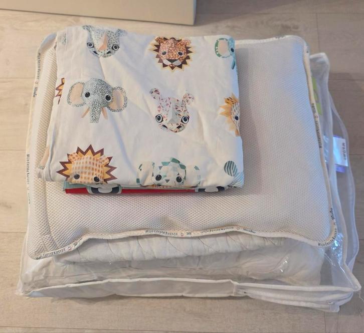 Complete peuter beddengoed set, Kinderen en Baby's, Kinderkamer | Beddengoed, Gebruikt, Overige typen, Overige kleuren, Jongetje of Meisje