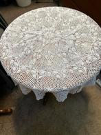 Mooie rond gehaakte tafel kleed oversalon tafel enz, Ophalen of Verzenden, Zo goed als nieuw, Rond
