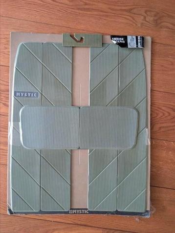 Mystic Ambush Mid + Front Deckpad beschikbaar voor biedingen