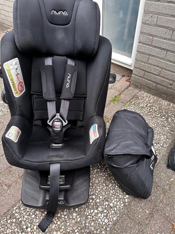 Nuna prym autostoel 360gr draaibaar Isofix, Kinderen en Baby's, Autostoeltjes, Gebruikt, Overige merken, 9 t/m 18 kg, Isofix, Slaapstand