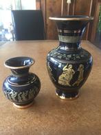 2 Griekse Vaasjes met 24 karaat goud er op, Antiek en Kunst, Ophalen