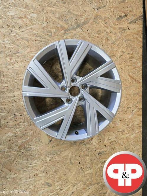 18 Inch Golf 8 Bergamo Velg 5H0601025AE, Auto-onderdelen, Banden en Velgen