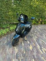 Vespa Sprint – Bromfiets, Glans Zwart, Accessoires incl., Fietsen en Brommers, Scooters | Vespa, Ophalen, Gebruikt, Overige modellen