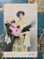 Pasen - Dame in gele jurk met paaseivaas, Ophalen of Verzenden, Voor 1920, Gelopen, Feest(dag)