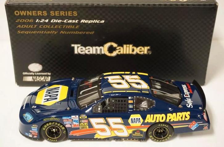 NAPA NASCAR Dodge Charger Michael Walltrip collector edition, Hobby en Vrije tijd, Modelauto's | 1:24, Zo goed als nieuw, Overige merken