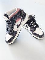 Nike air Jordan sneakers bloemetjes mt 38, Meisje, Schoenen, Ophalen of Verzenden, Zo goed als nieuw