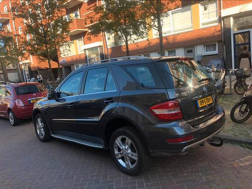 Mercedes-Benz M-Klasse 3.0 CDI Ml300 4MATIC AUT 2010 Grijs, Auto's, Mercedes-Benz, Particulier, M-Klasse, Diesel, F, SUV of Terreinwagen