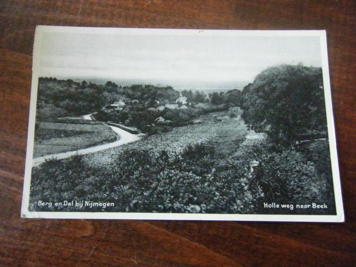 P28 - Berg en Dal - Holle weg - 1934 - Mooi, Verzamelen, Ansichtkaarten | Nederland, Gelderland, Ophalen of Verzenden