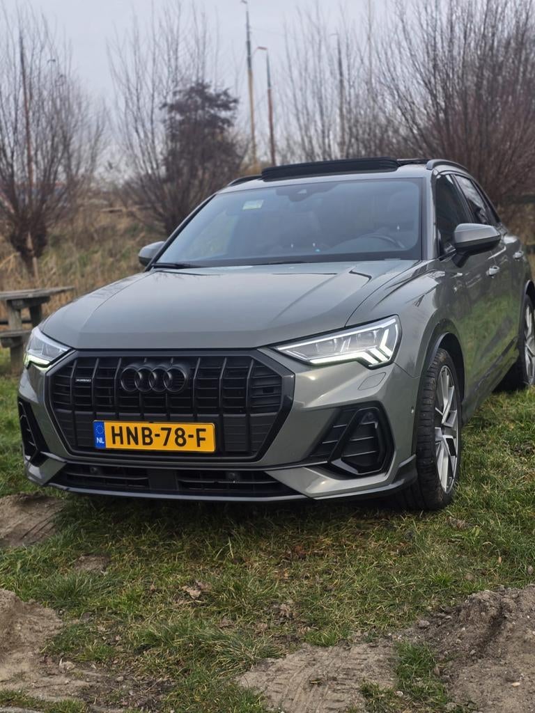 Audi Q3 45 Tfsi 231pk S Tronic Quattro 2019 Grijs vol opties, Auto's, Euro 5, 1984 cc, USB, Particulier