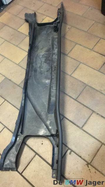 Interieurfilterhuis BMW 1 serie E81 E82 E87 E88 64316989788 beschikbaar voor biedingen