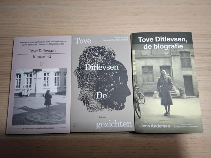 Tove Ditlevsen Kindertijd De gezichten De biografie, Boeken, Literatuur, Zo goed als nieuw, Ophalen of Verzenden
