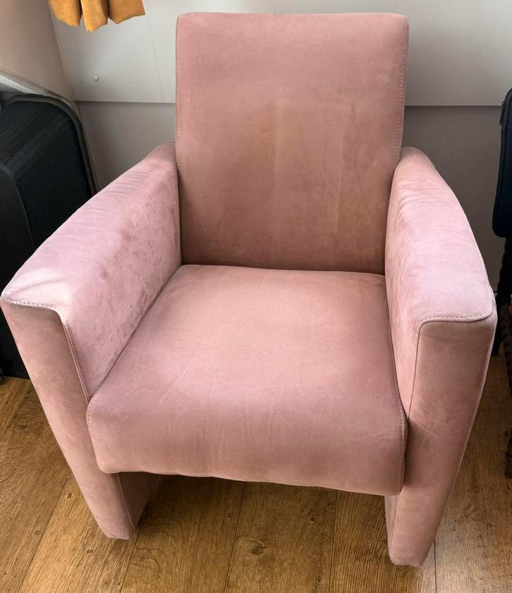 Fauteuil zalmkleurig, Huis en Inrichting, Fauteuils, Zo goed als nieuw, Stof, 50 tot 75 cm, 75 tot 100 cm, Ophalen
