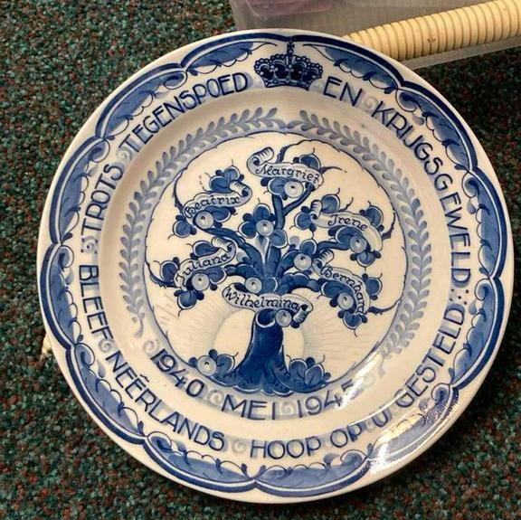 Delfts Blauw Wandbord 1940-1945 Bevrijding Nederland, Antiek en Kunst, Antiek | Wandborden en Tegels, Ophalen of Verzenden