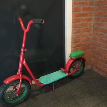 Rode step beschikbaar voor biedingen
