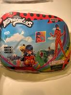 Miraculous Ladybug Deluxe Verkleedpak M-L met pak pruik etc, Maat 38/40 (M), Kostuum of Pak, Nieuw, Ophalen of Verzenden