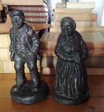 Henk Roosink beeldjes boer en boerin gietsteen gestickerd, Verzamelen, Ophalen of Verzenden, Mens