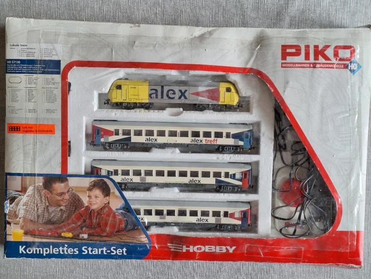 Piko startset 57130 – dieselloc. Alex + 3 personenwagons, Hobby en Vrije tijd, Modeltreinen | H0, Zo goed als nieuw, Treinset