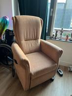 FitForm Sta-op Stoel: elektrisch, Huis en Inrichting, Fauteuils, Ophalen, Zo goed als nieuw, 75 tot 100 cm, 50 tot 75 cm