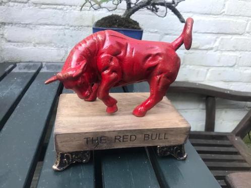 mooi gietijzeren beeld, THE RED BULL, Antiek en Kunst, Kunst | Beelden en Houtsnijwerken, Ophalen of Verzenden