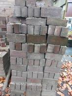 Straat klinkers( rood) , circa 2000 stuks. €25,-, Ophalen, Beton, Klinkers