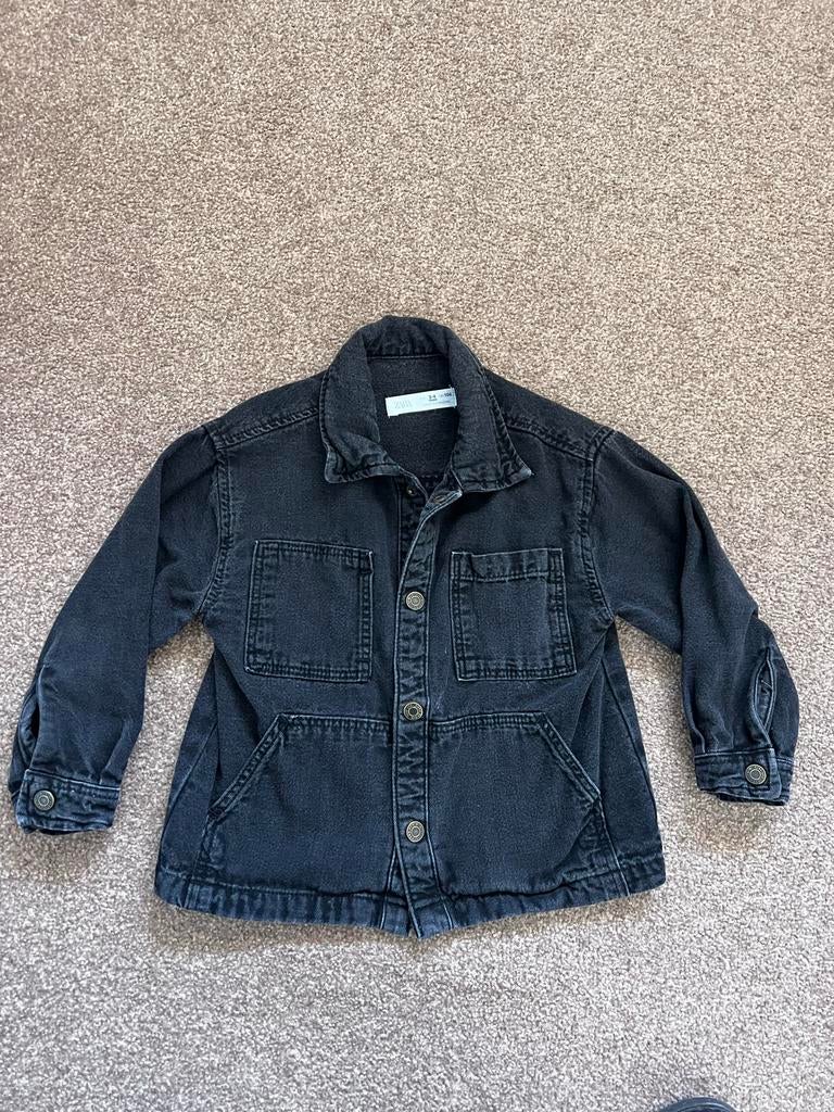 Stoer Zara spijkerjasje maat 104, Ophalen of Verzenden, Zo goed als nieuw, Jongen, Overige typen