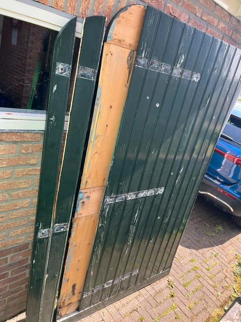 Gratis af te halen garage deuren, Doe-het-zelf en Verbouw, Deuren en Horren, Gebruikt, Garagedeur, 200 tot 215 cm, Ophalen