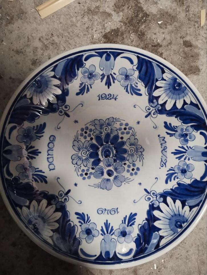 Delfts Blauw Bord - Gouda 1924, Antiek en Kunst, Antiek | Schalen, Ophalen of Verzenden