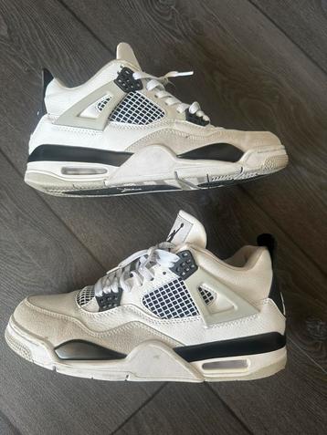 Jordan 4 retro military black | Maat 43 beschikbaar voor biedingen