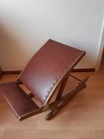 VINTAGE BRUIN SCHOMMEL/VOETENBANKJE, Huis en Inrichting, Banken | Voetenbanken en Poefen, Ophalen, Minder dan 50 cm, Minder dan 50 cm
