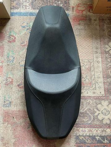 Honda Forza 350 buddyseat origineel beschikbaar voor biedingen