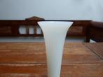 Vintage sierlijk opaline vaasje, 19 cm., Ophalen of Verzenden