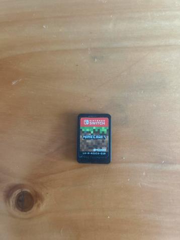 Minecraft en/of Terraria Nintendo Switch - Gebruikt beschikbaar voor biedingen