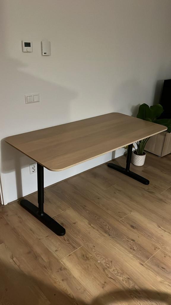 Bureau - Bekant, Huis en Inrichting, Bureaus, Zo goed als nieuw, In hoogte verstelbaar, Ophalen