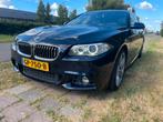 BMW 5-Serie 520I 135KW Touring Aut8 2015 Zwart, Auto's, 4 cilinders, 2000 kg, Blauw, Stationwagon