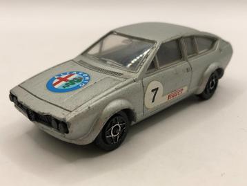 Solido 1305 Alfa Romeo Alfetta GTV PIRELLI #7 -GOED- M26 beschikbaar voor biedingen