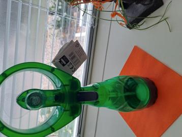 Handventilator met water reservoir. beschikbaar voor biedingen