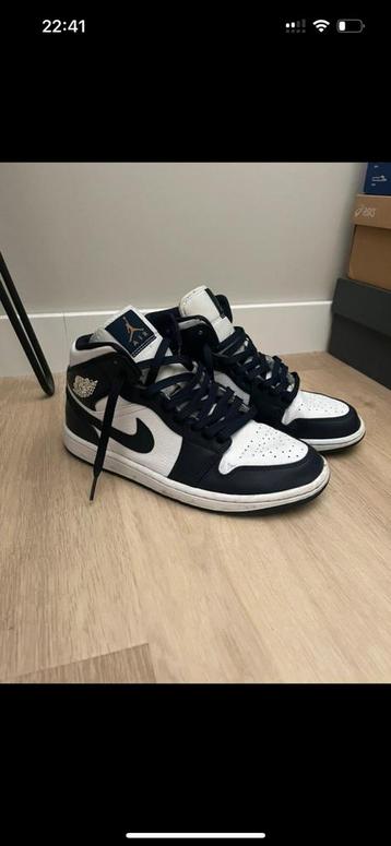 Nike air jordan 1 mid white metallic gold obisidan beschikbaar voor biedingen