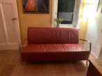 Rode leren tweepersoons bank, kosten: bos bloemen, Huis en Inrichting, Ophalen, Vintage, design, 150 tot 200 cm, Tweepersoons