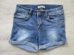 Jeans short Karostar mt XS, Kleding | Dames, Spijkerbroeken en Jeans, Blauw, Ophalen of Verzenden, W27 (confectie 34) of kleiner