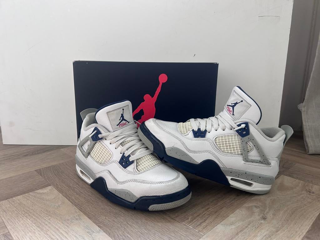 Jordan 4 navy, Kleding | Heren, Schoenen, Verzenden, Blauw, Sneakers of Gympen, Zo goed als nieuw